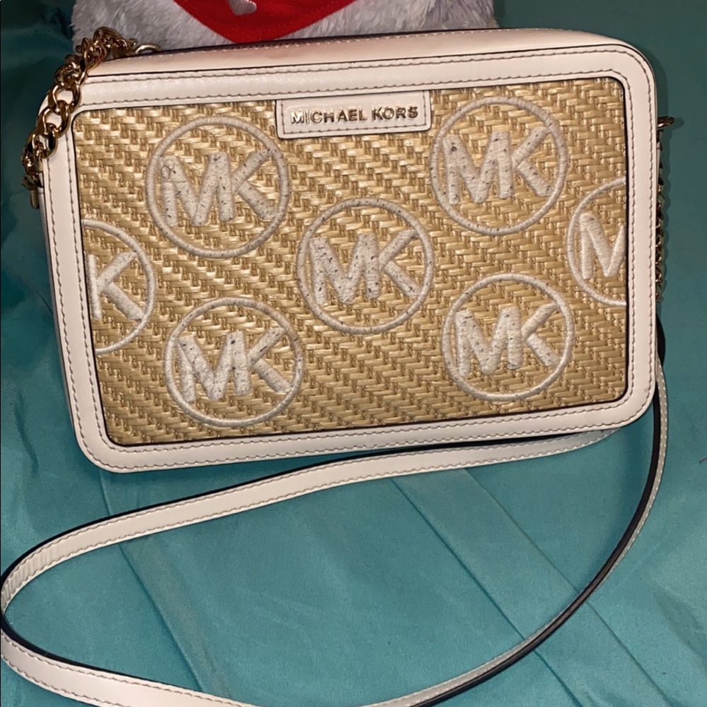 MK CROSSBODY PURSE✨